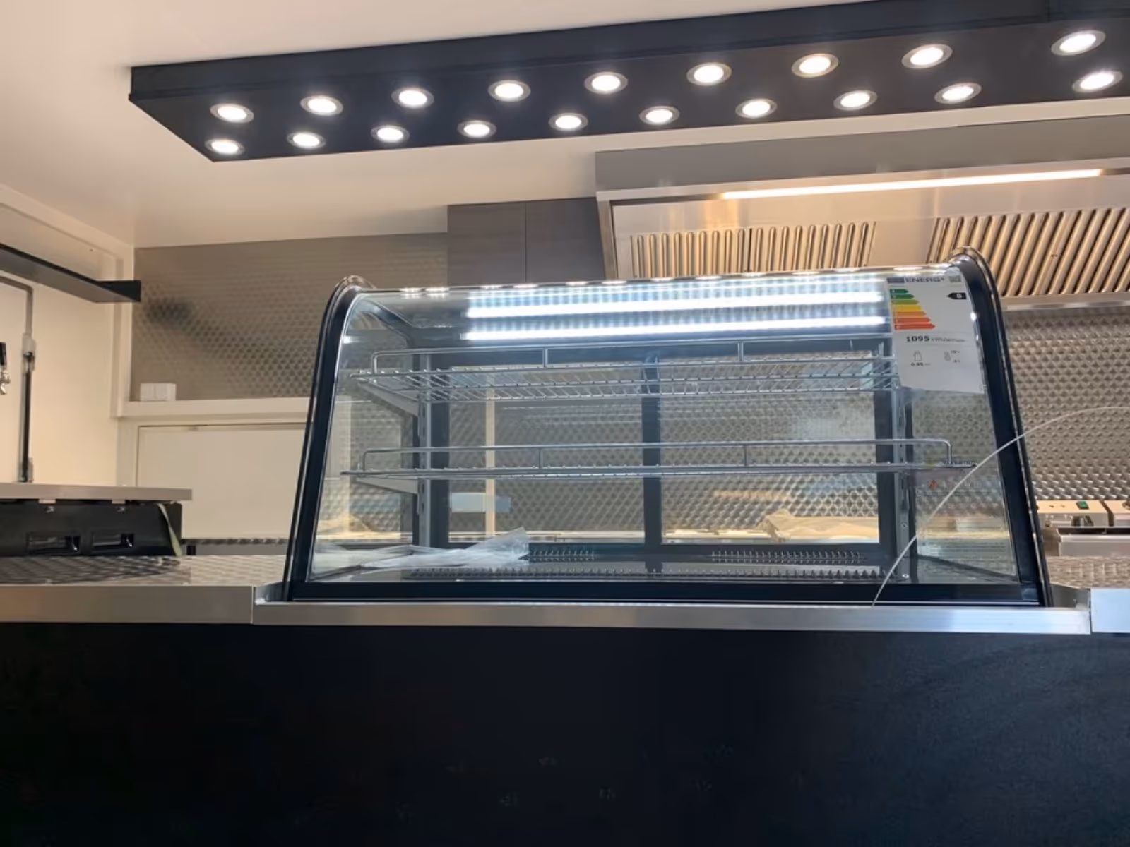 MEGA Grillwagen, Imbisswagen, FoodTruck, Imbissanhänger – Bild 3