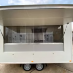 Imbisswagen, Neu Imbissanhänger 4 m x 2,3 m | Imbisswagen kaufen | FlexFuse GmbH