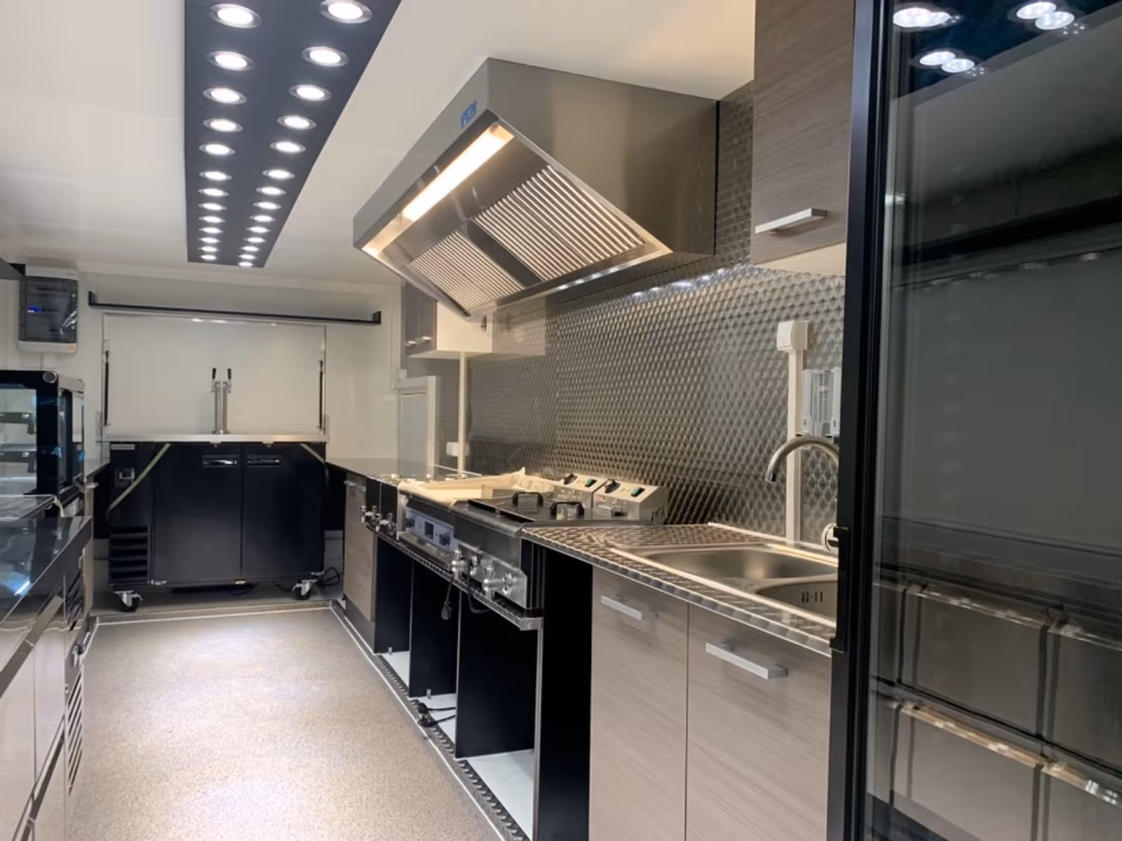 MEGA Grillwagen, Imbisswagen, FoodTruck, Imbissanhänger – Bild 7